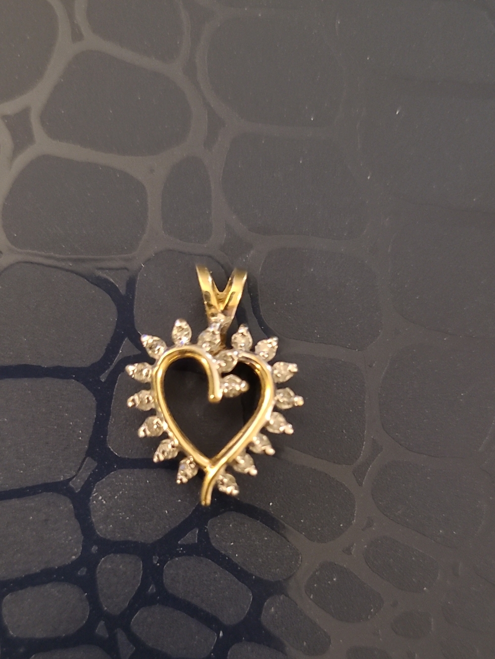 10kt Gold Heart Pendant Necklace with Clear Accents. - Picture 2 of 6